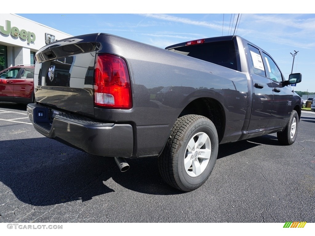 2018 1500 Express Quad Cab - Granite Crystal Metallic / Black photo #11