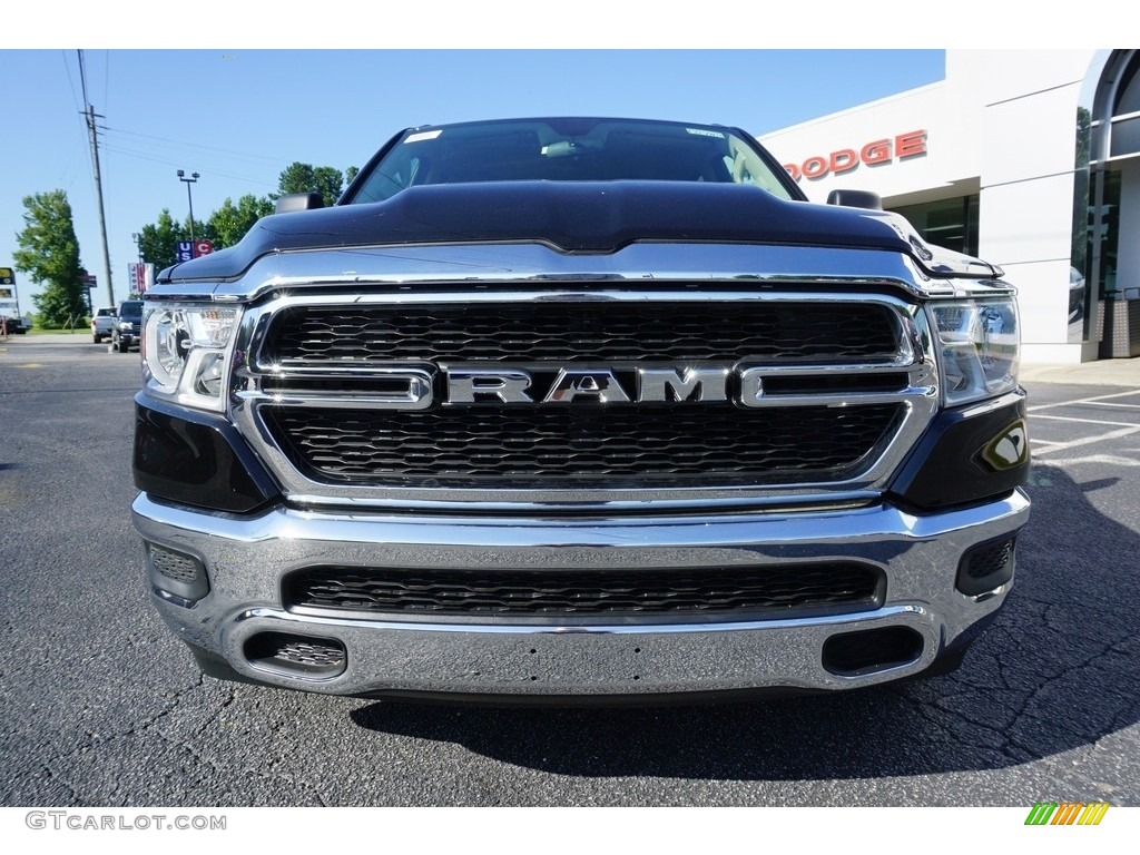 2019 1500 Tradesman Crew Cab - Diamond Black Crystal Pearl / Black photo #2
