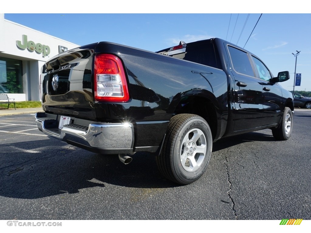 2019 1500 Tradesman Crew Cab - Diamond Black Crystal Pearl / Black photo #12