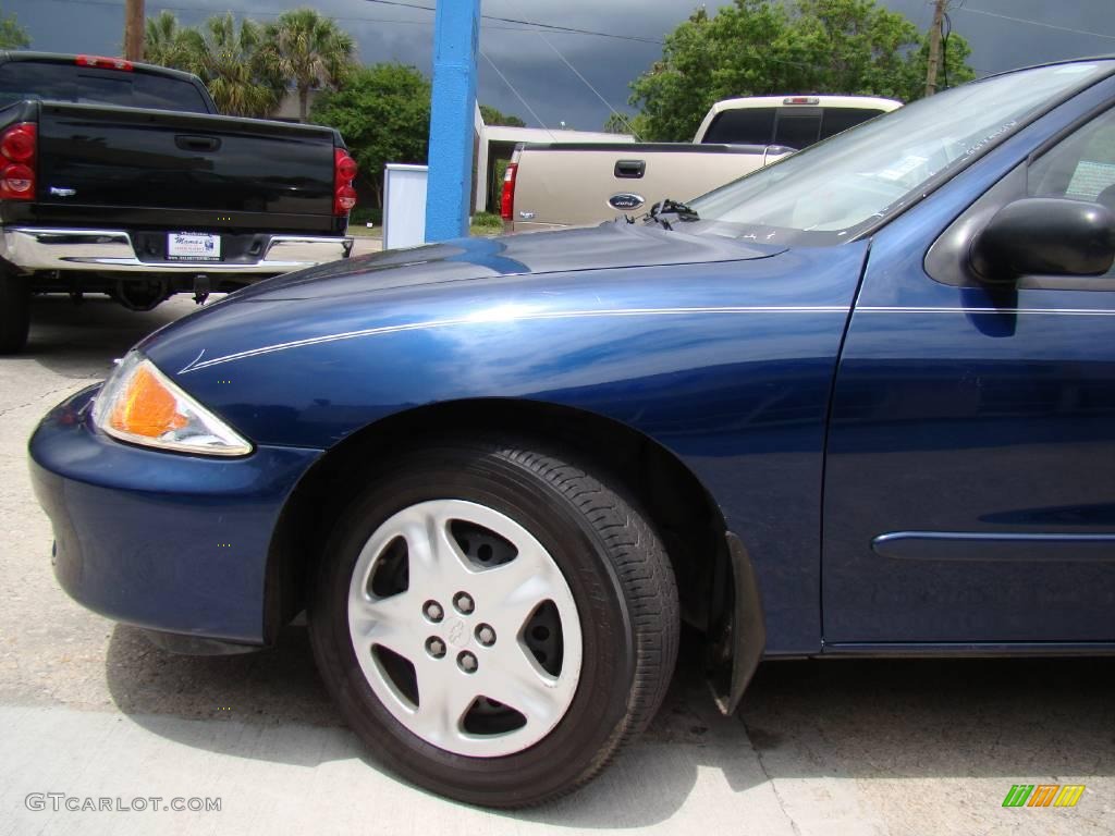 2001 Cavalier LS Sedan - Indigo Blue Metallic / Neutral photo #21
