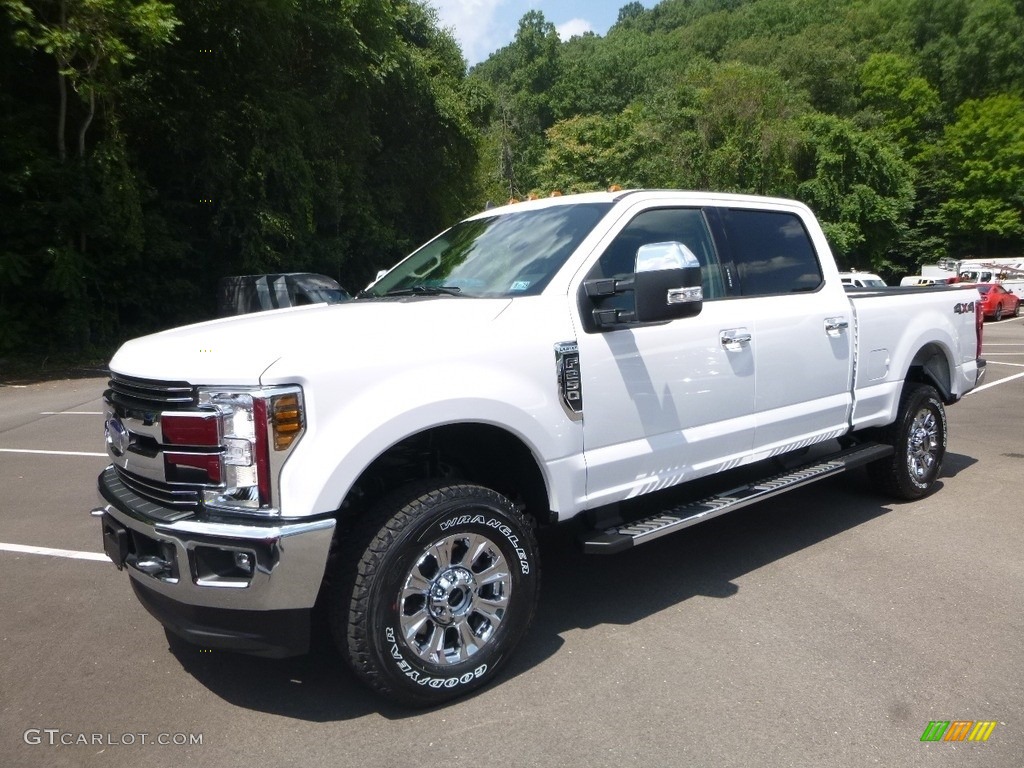 Oxford White 2019 Ford F250 Super Duty Lariat Crew Cab 4x4 Exterior Photo #128685786
