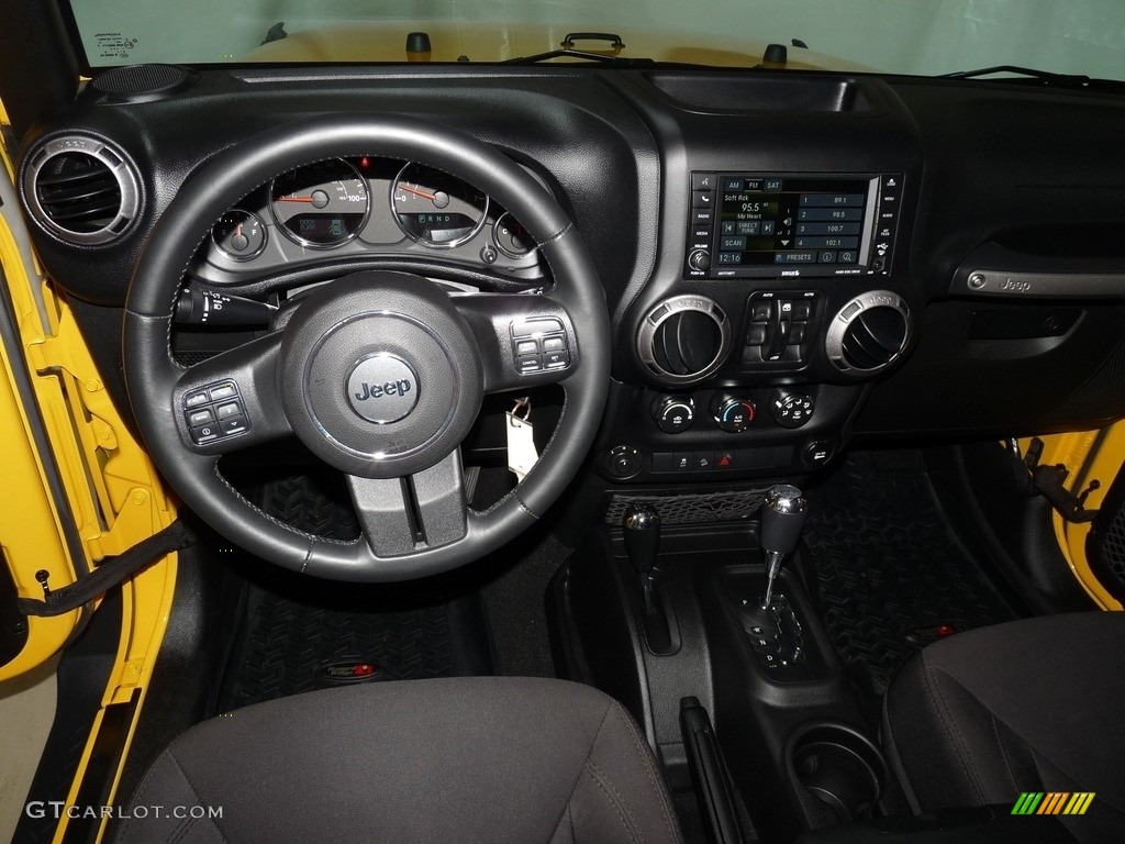 2015 Wrangler Unlimited Sport 4x4 - Baja Yellow / Black photo #11