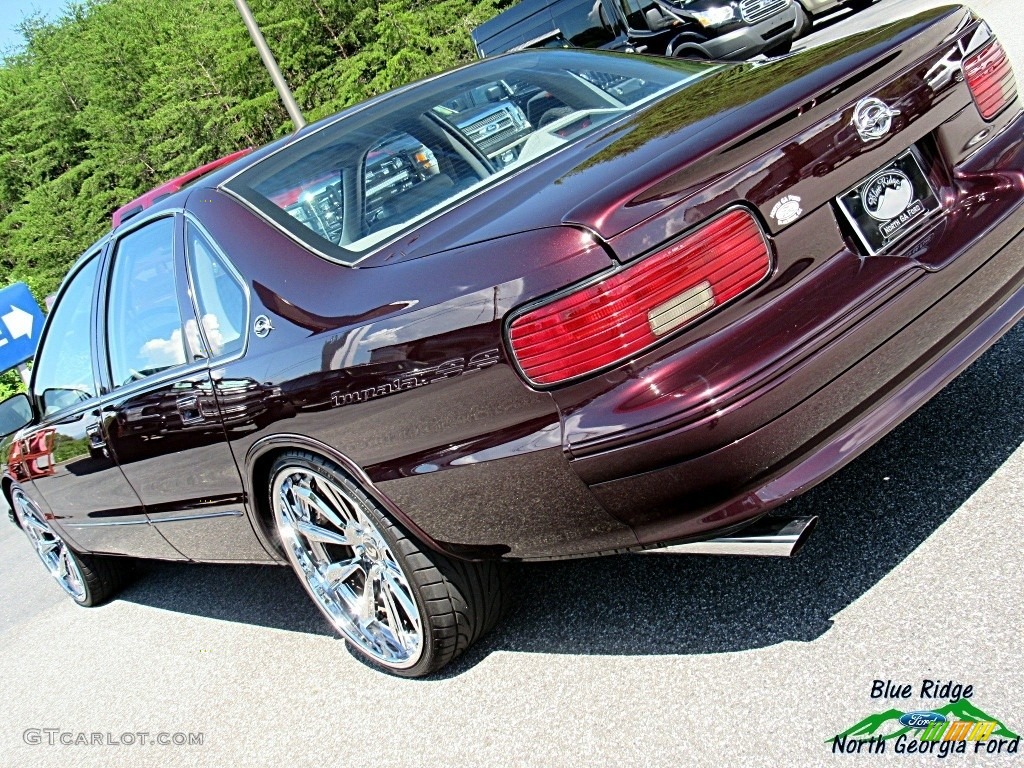 1996 Impala SS - Dark Cherry Metallic / Gray photo #32