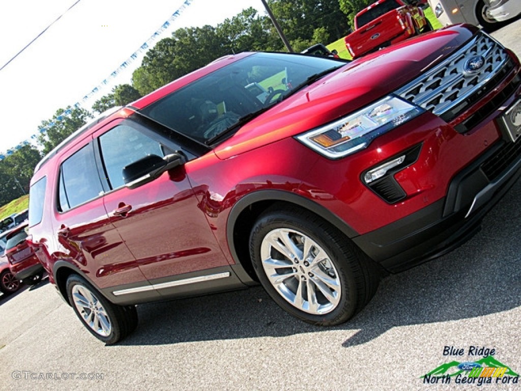 2018 Explorer XLT - Ruby Red / Ebony Black photo #32