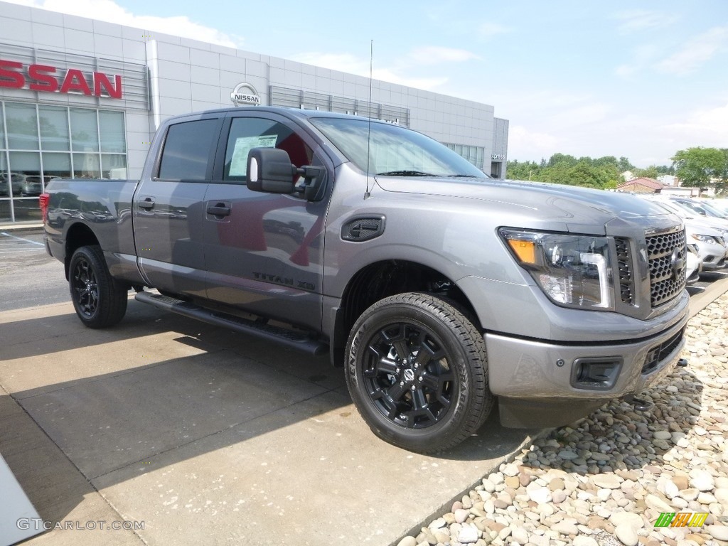 2018 TITAN XD SV Crew Cab 4x4 - Gun Metallic / Black photo #1