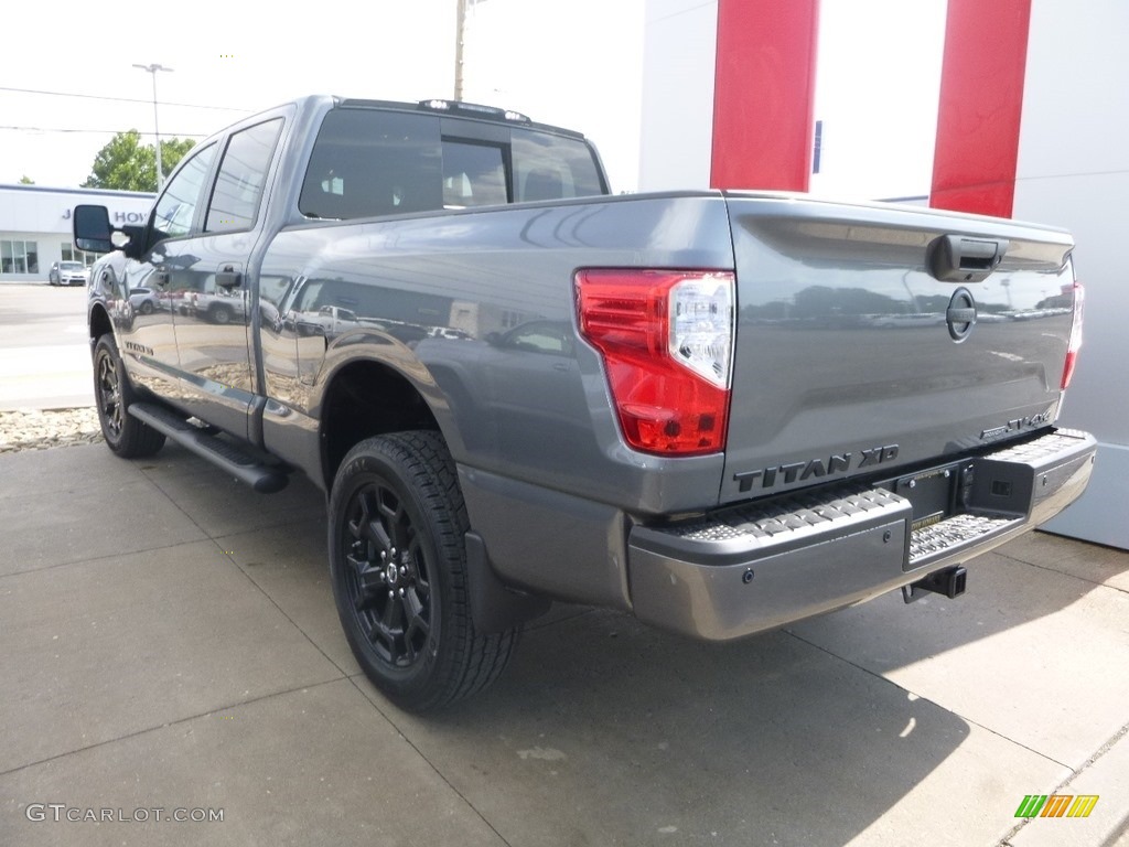 2018 TITAN XD SV Crew Cab 4x4 - Gun Metallic / Black photo #9