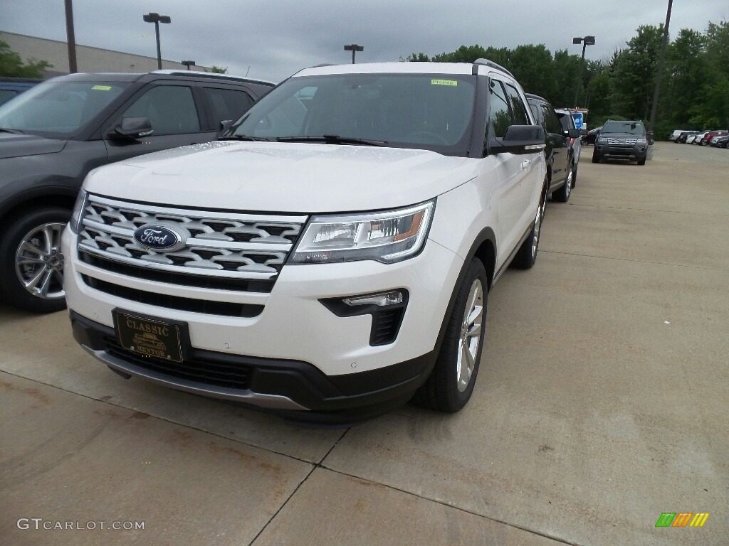 2018 Explorer XLT 4WD - White Platinum / Ebony Black photo #1