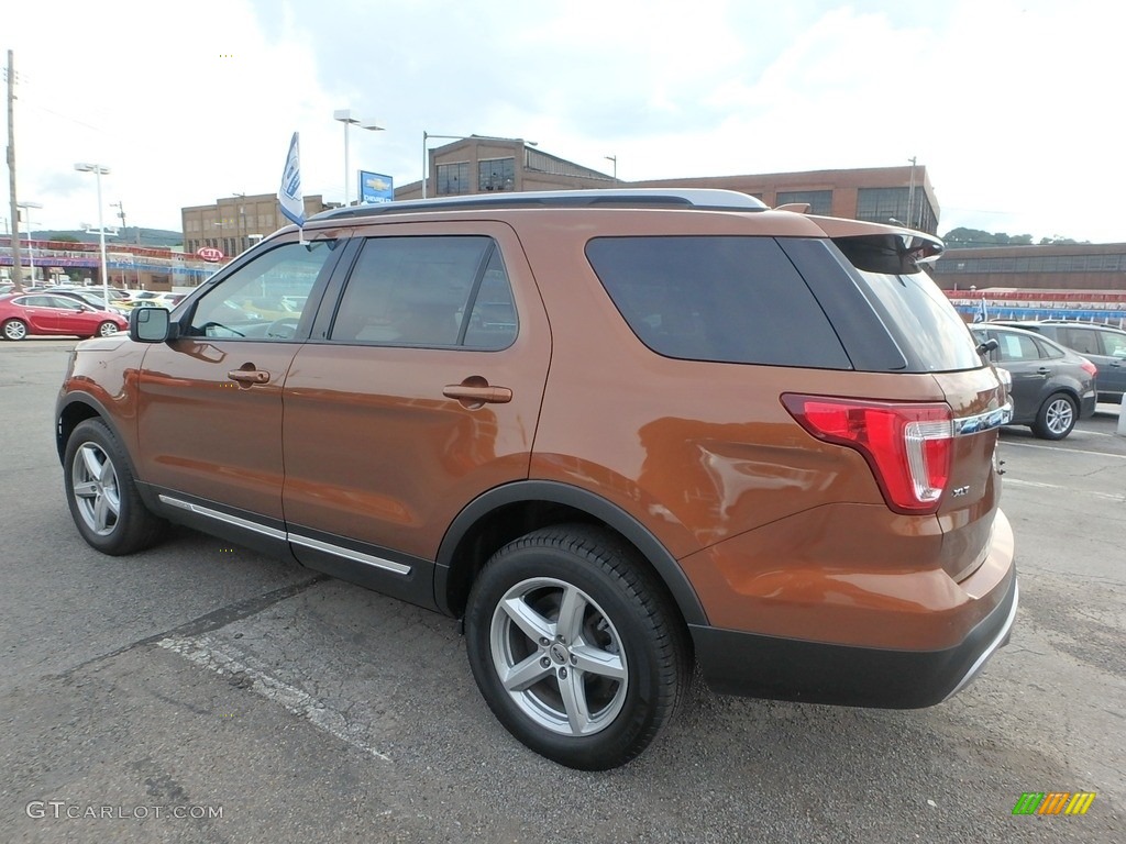 2017 Explorer XLT 4WD - Canyon Ridge / Ebony Black photo #5