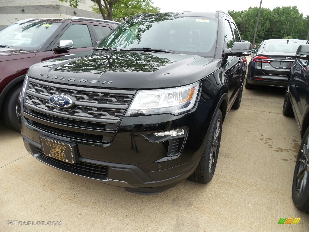 2018 Explorer XLT 4WD - Shadow Black / Ebony Black photo #1
