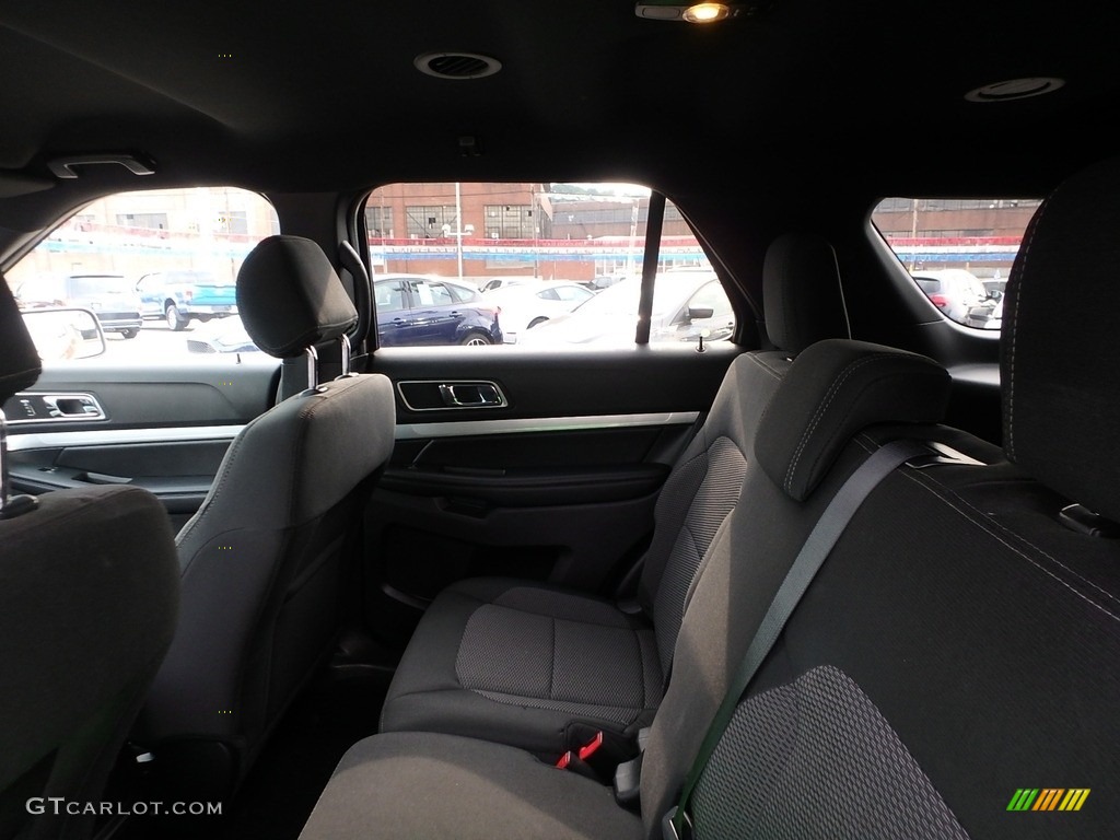 2017 Explorer XLT 4WD - Canyon Ridge / Ebony Black photo #12
