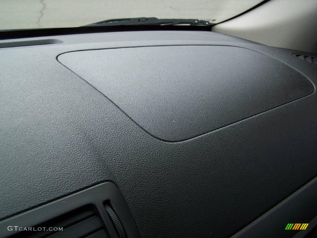 2006 Cobalt LS Coupe - Black / Gray photo #21