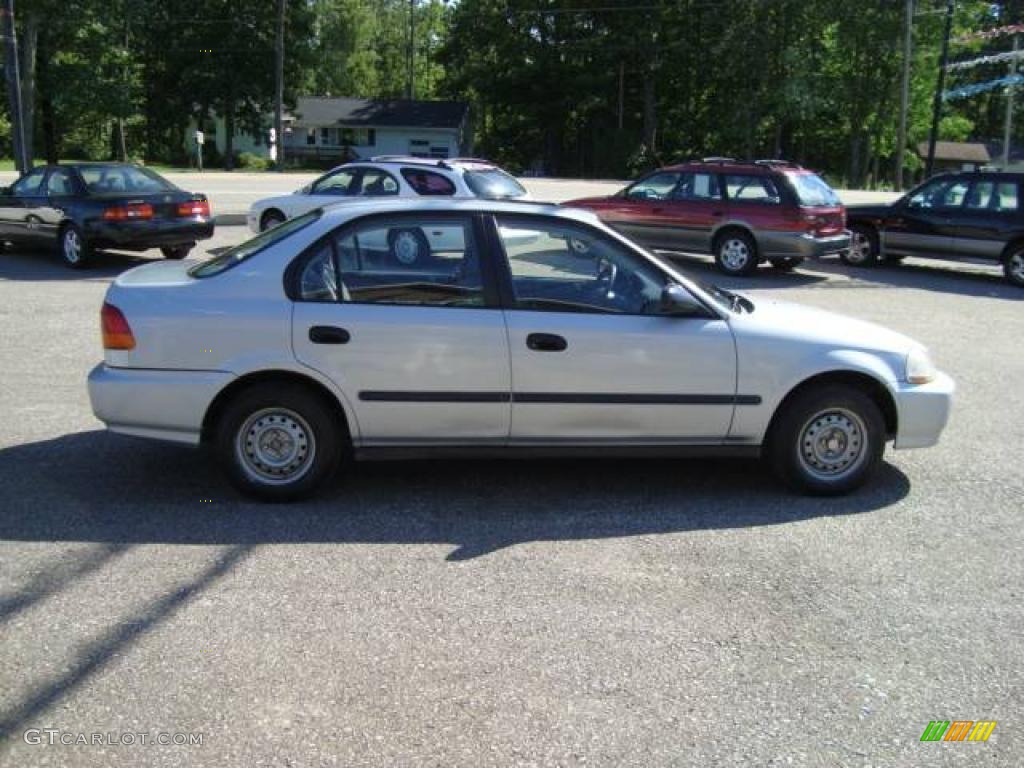 1996 Civic DX Sedan - Vogue Silver Metallic / Gray photo #5