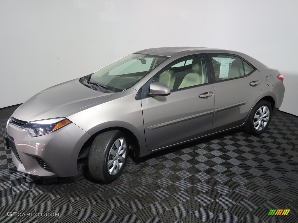 2016 Corolla LE - Brown Sugar Metallic / Ivory photo #8