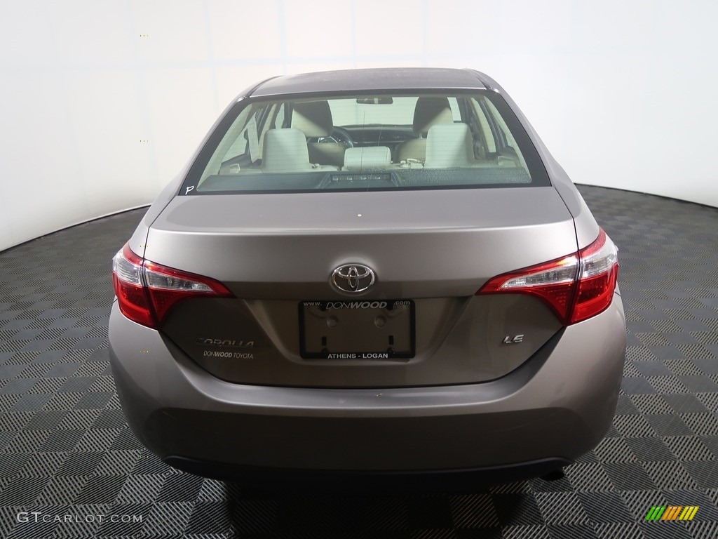2016 Corolla LE - Brown Sugar Metallic / Ivory photo #11