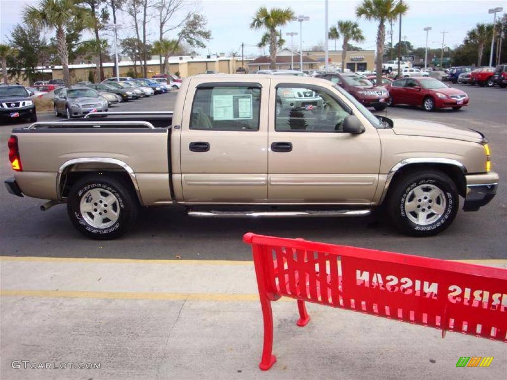 2007 Silverado 1500 Classic LS Crew Cab - Sandstone Metallic / Tan photo #6