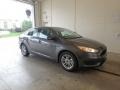 Magnetic - Focus SE Sedan Photo No. 1