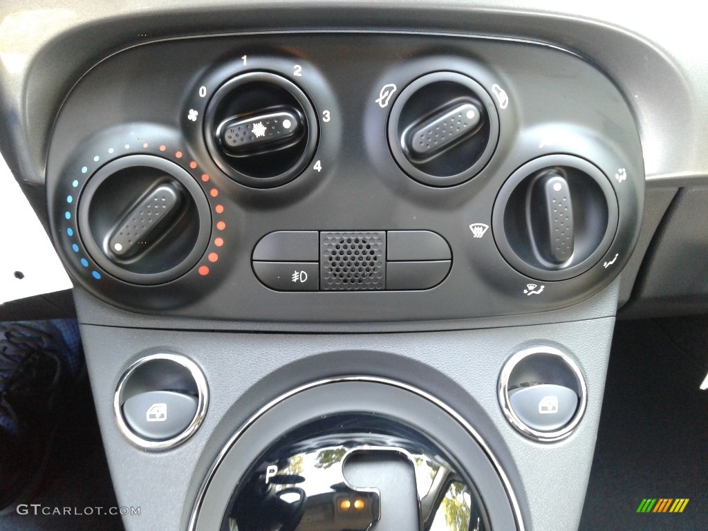 2018 Fiat 500 Pop Controls Photo #128716006