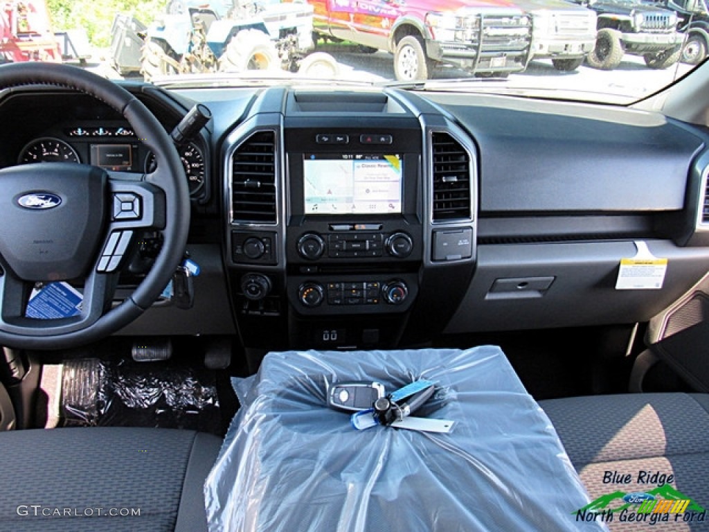 2018 F150 XLT SuperCab 4x4 - Magnetic / Earth Gray photo #15