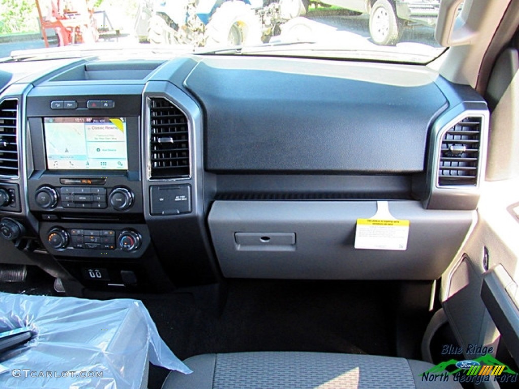 2018 F150 XLT SuperCab 4x4 - Magnetic / Earth Gray photo #16