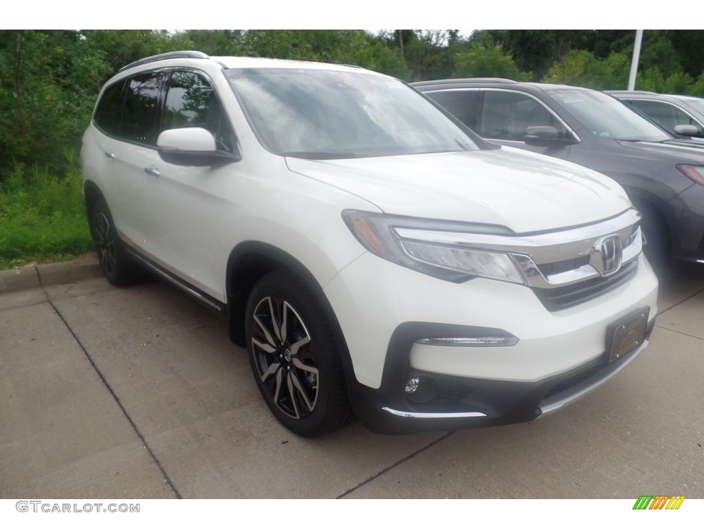 White Diamond Pearl 2019 Honda Pilot Touring AWD Exterior Photo #128717858