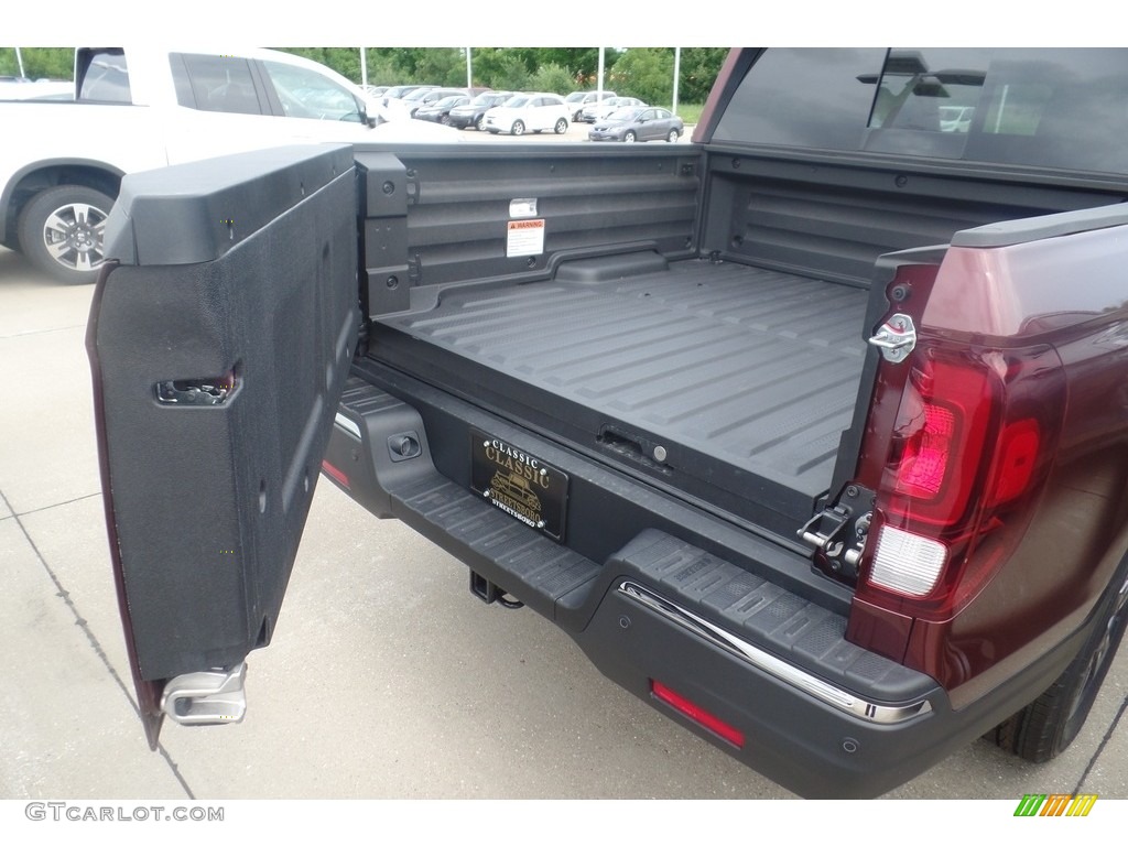 2019 Honda Ridgeline RTL-E AWD Trunk Photos