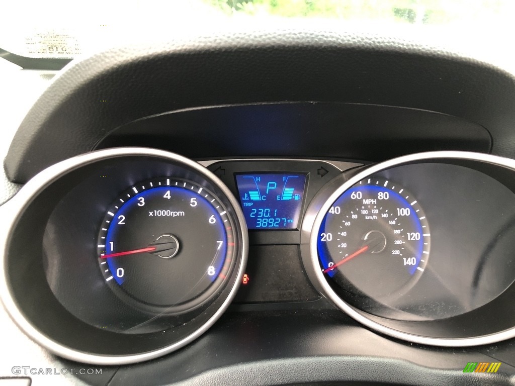 2015 Tucson Limited AWD - Diamond Silver / Black photo #10