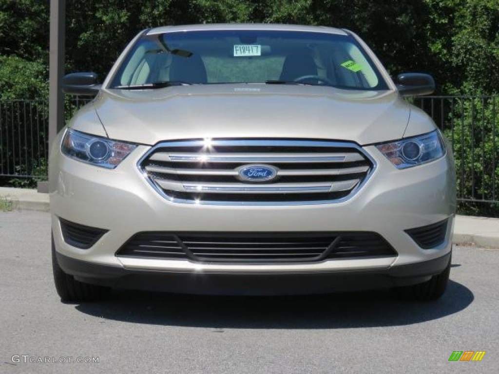 2018 Taurus SE - White Gold / Dune photo #2