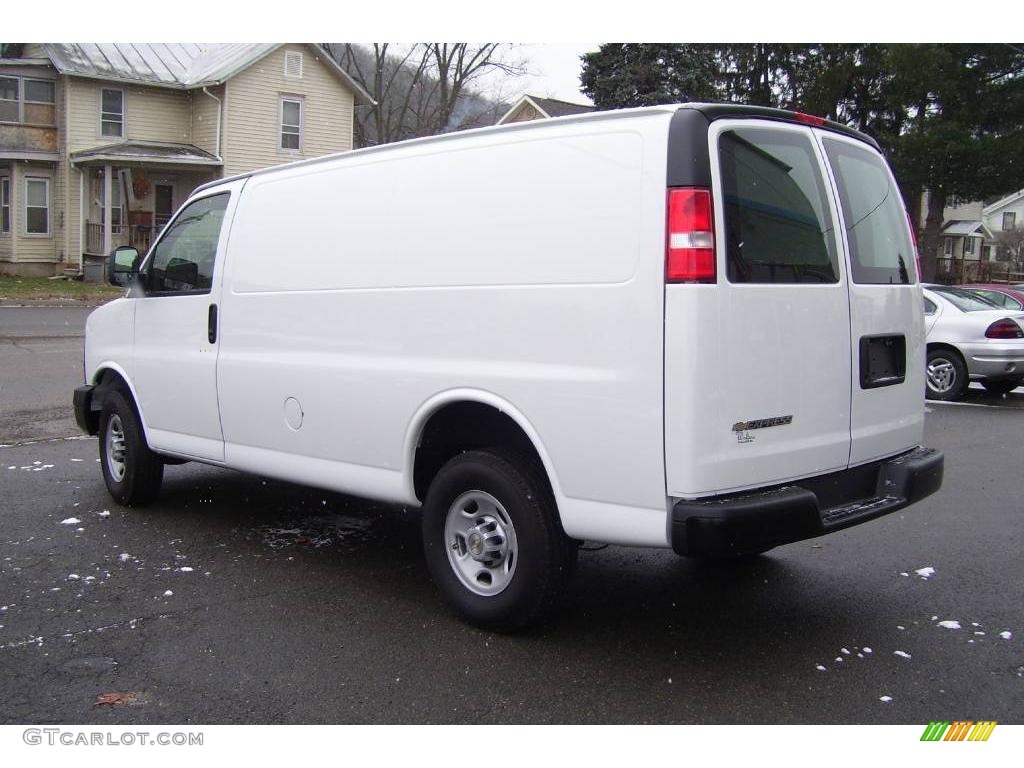 2008 Express 2500 Cargo Van - Summit White / Medium Pewter photo #7