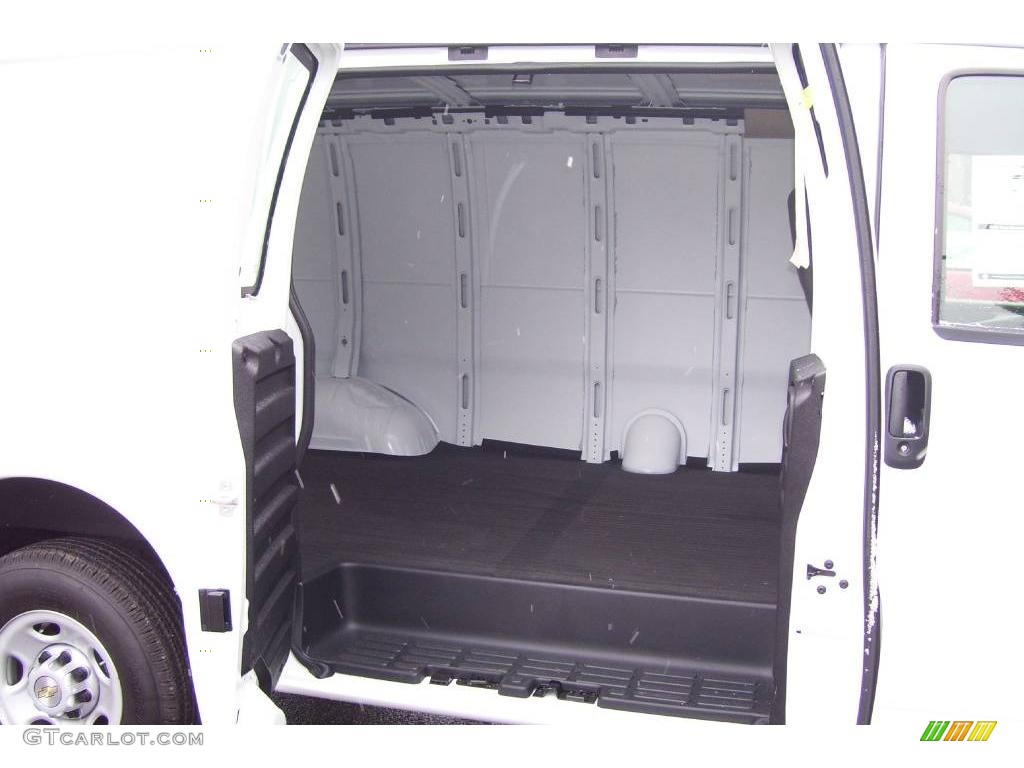 2008 Express 2500 Cargo Van - Summit White / Medium Pewter photo #12