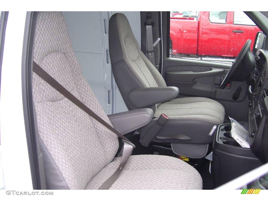 2008 Express 2500 Cargo Van - Summit White / Medium Pewter photo #14
