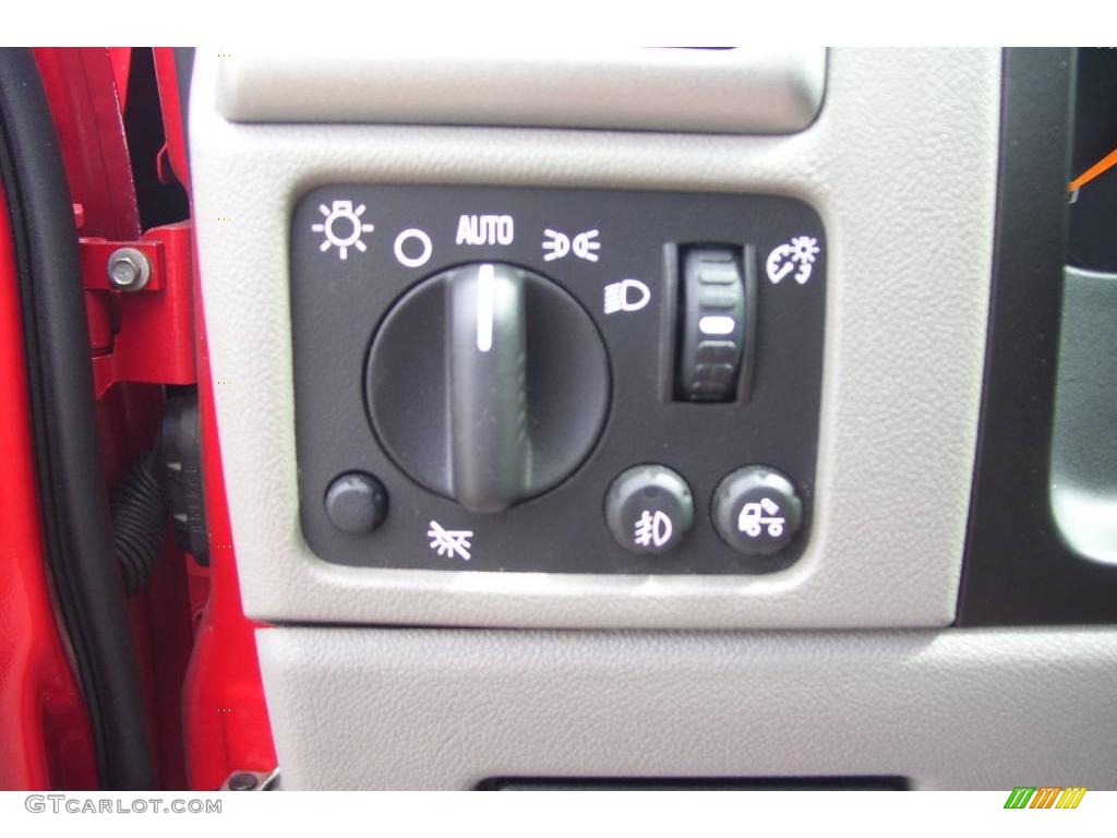 2008 Chevrolet Colorado LS Extended Cab 4x4 Controls Photo #12872673