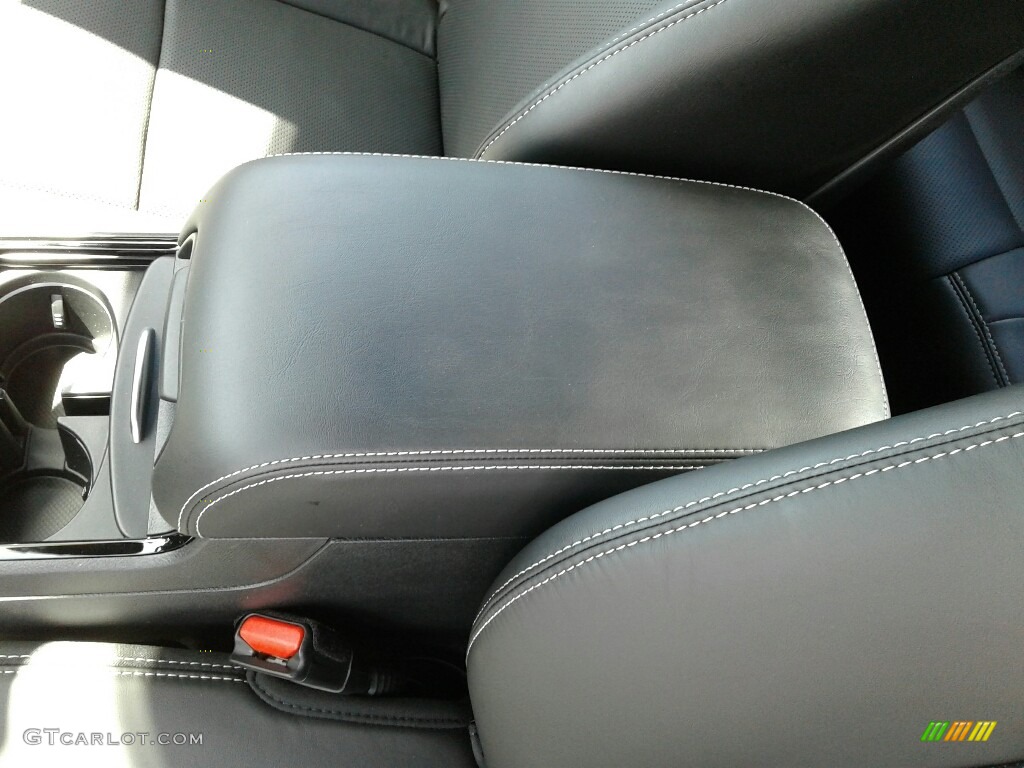 2018 300 S - Ocean Blue Metallic / Black photo #18