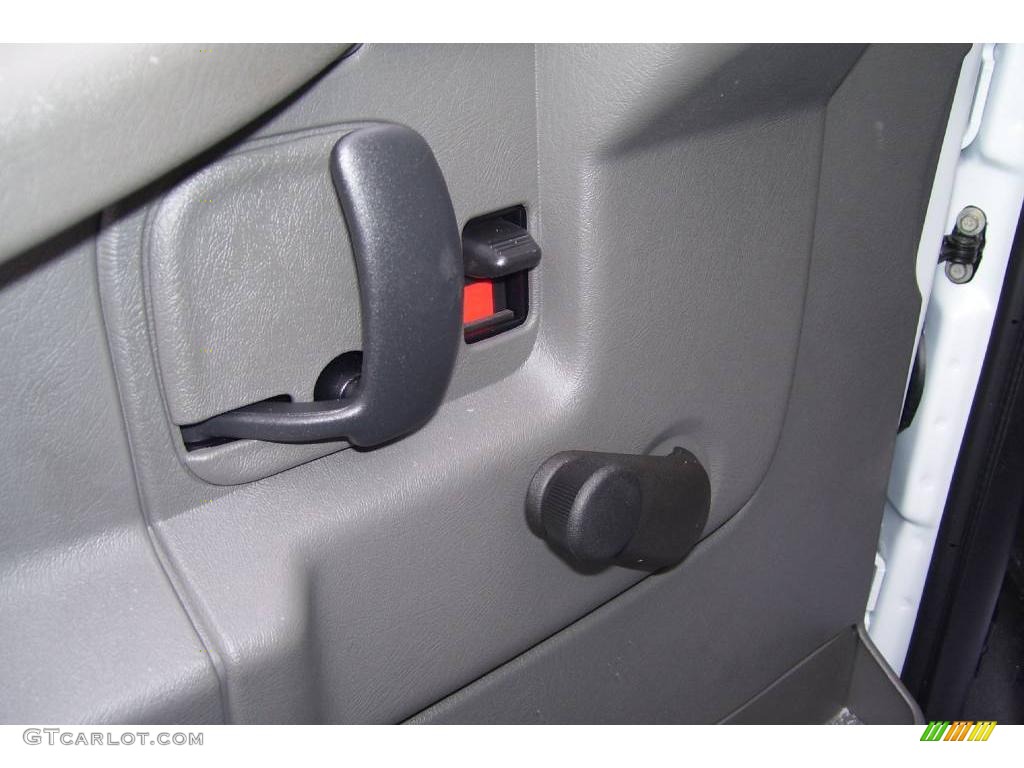 2008 Express 2500 Cargo Van - Summit White / Medium Pewter photo #19