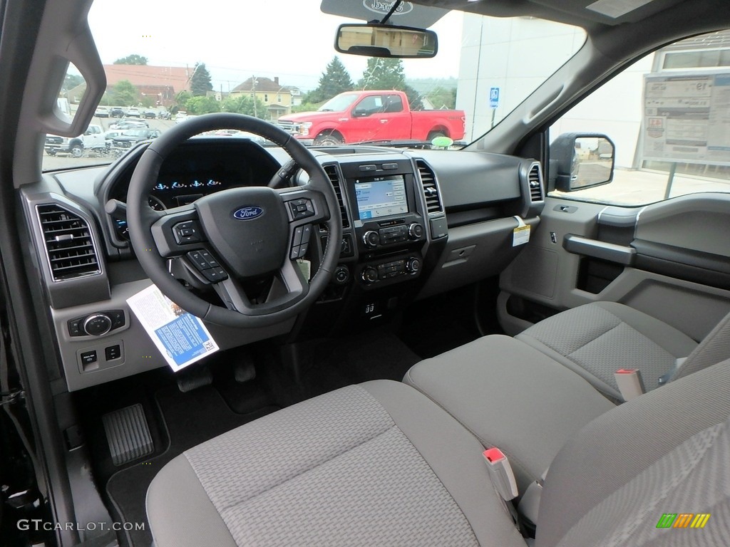 Earth Gray Interior 2018 Ford F150 XLT SuperCab 4x4 Photo #128728160