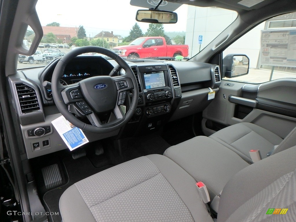 2018 F150 XLT SuperCab 4x4 - Magma Red / Earth Gray photo #11