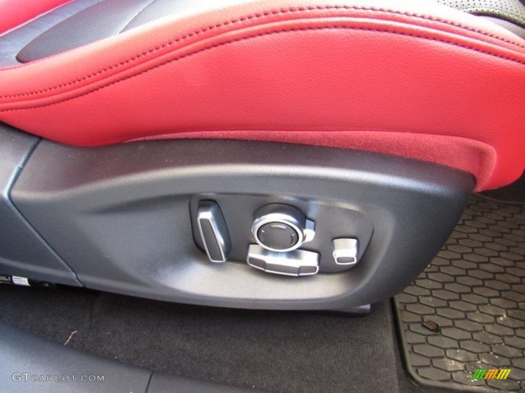 2019 Jaguar F-PACE S AWD Controls Photo #128735489