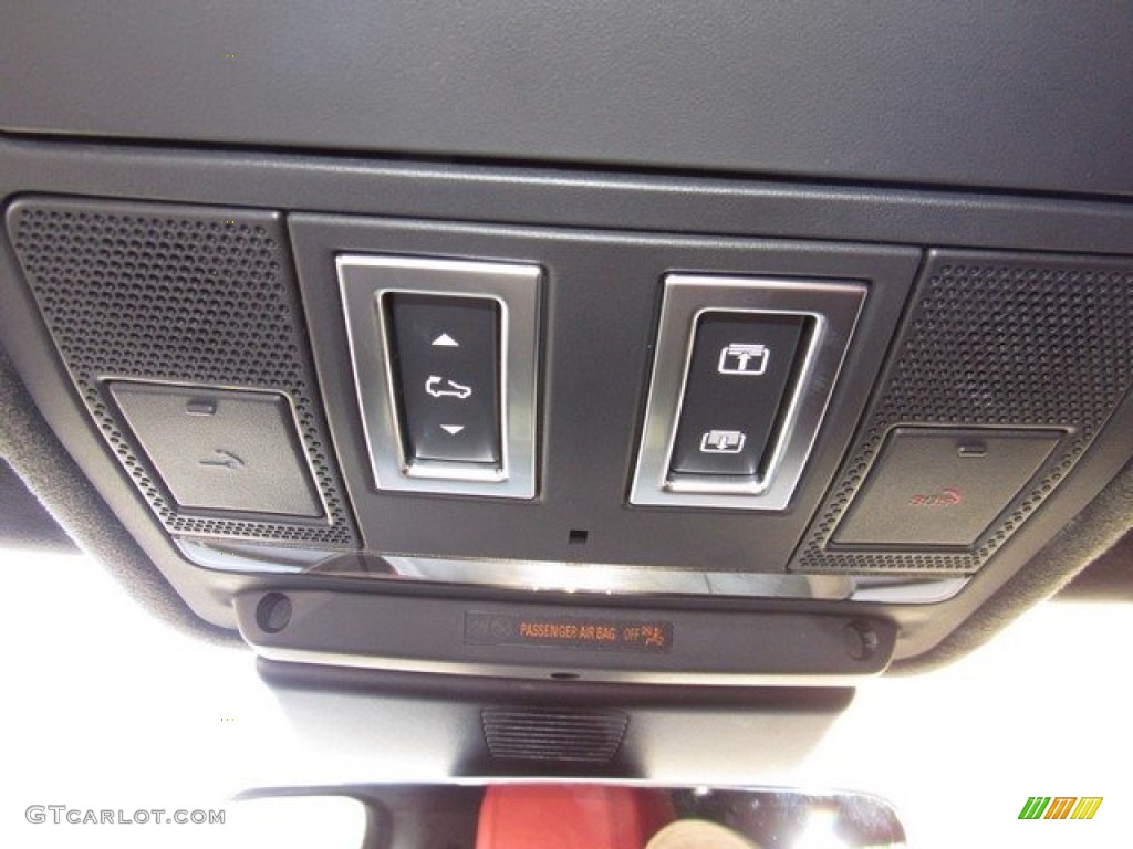 2019 Jaguar F-PACE S AWD Controls Photo #128735645