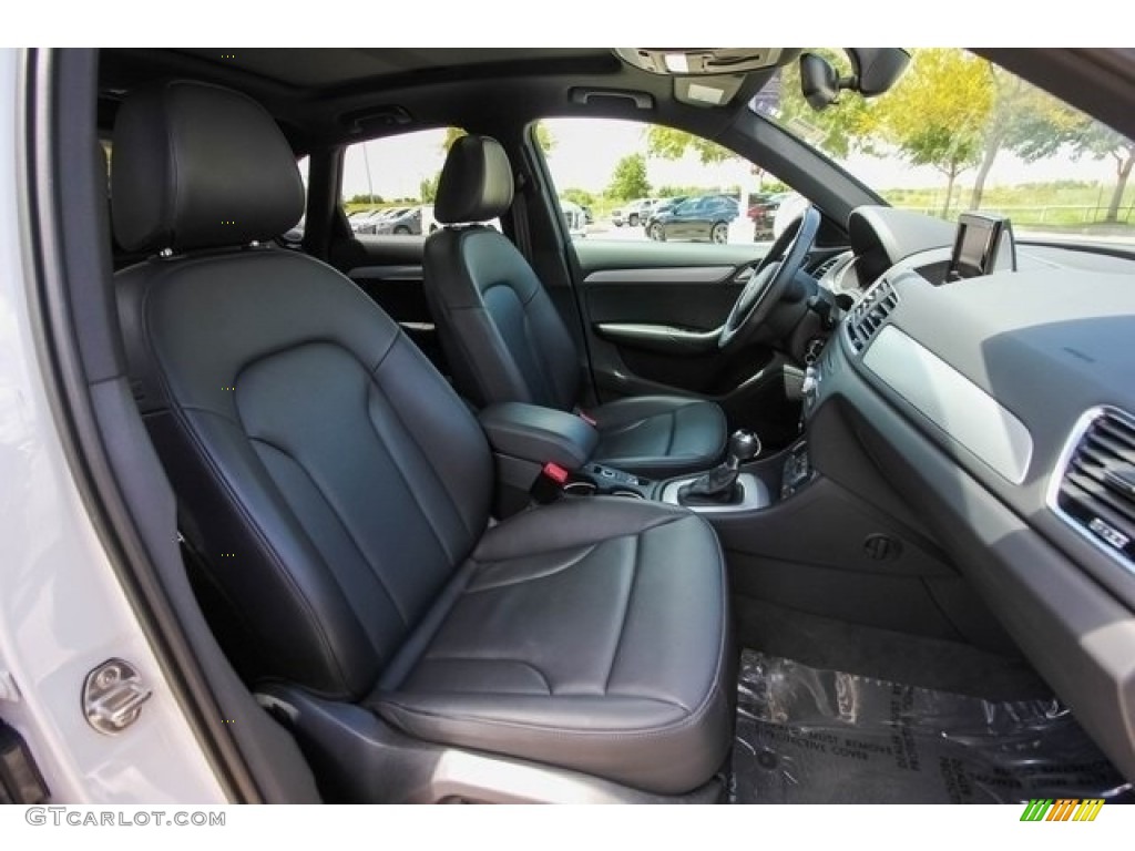 2018 Audi Q3 2.0 TFSI Premium Front Seat Photo #128740533