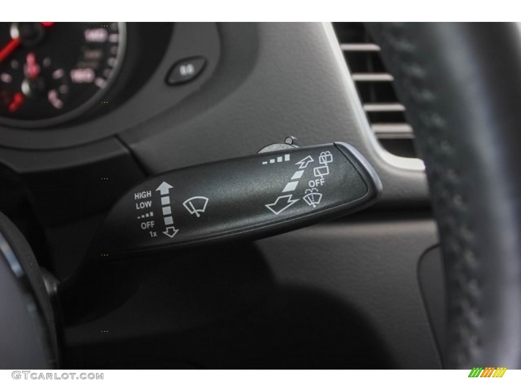 2018 Audi Q3 2.0 TFSI Premium Controls Photo #128740702