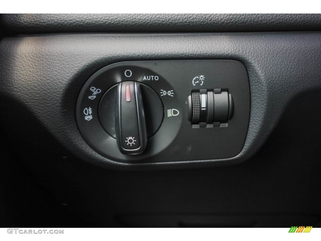 2018 Audi Q3 2.0 TFSI Premium Controls Photo #128740773