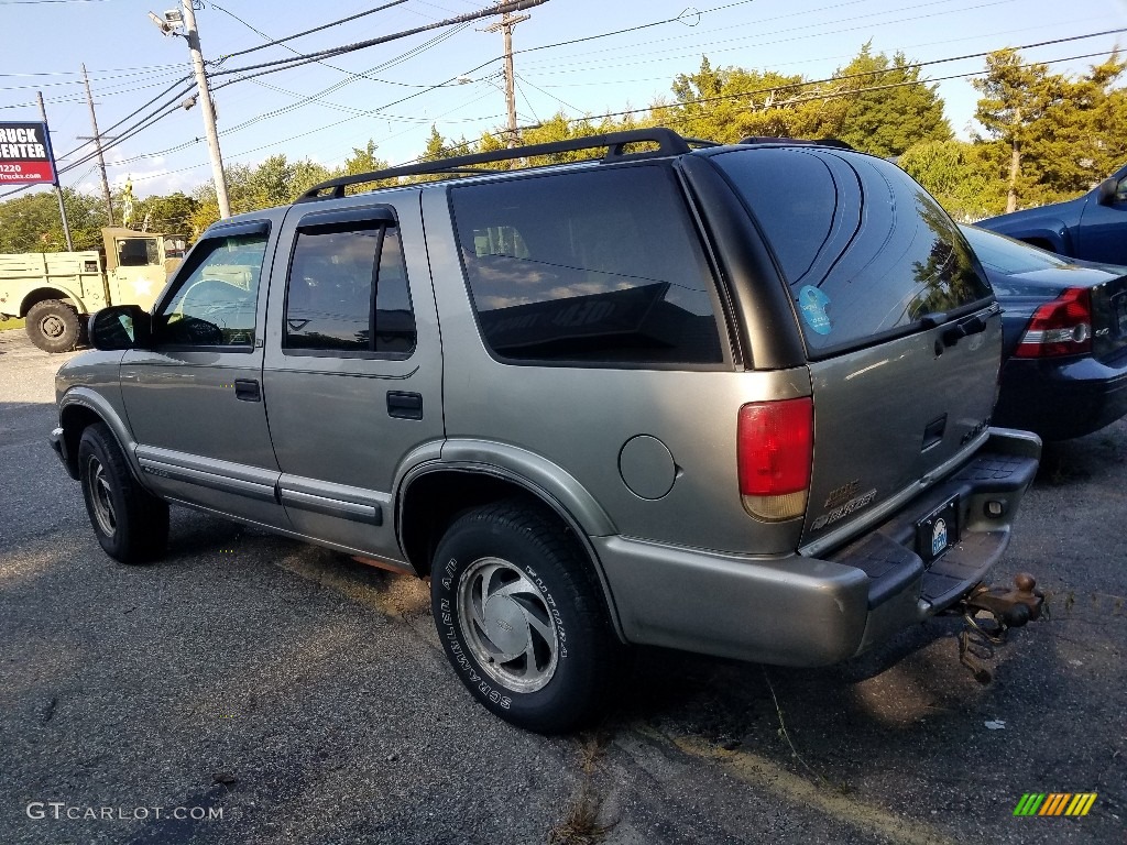 2000 Blazer LT 4x4 - Light Pewter Metallic / Medium Gray photo #2
