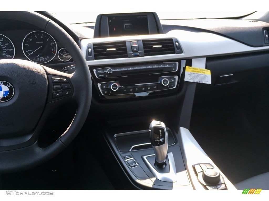 2018 3 Series 320i Sedan - Jet Black / Black photo #6