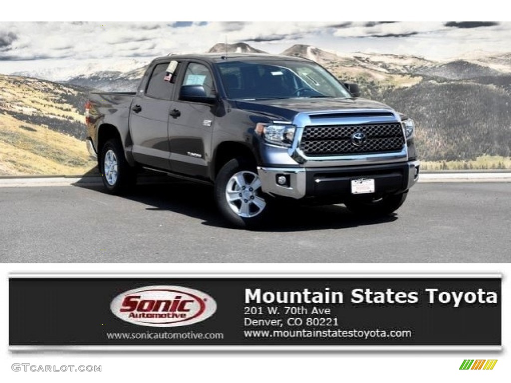 2018 Tundra SR5 CrewMax 4x4 - Magnetic Gray Metallic / Black photo #1