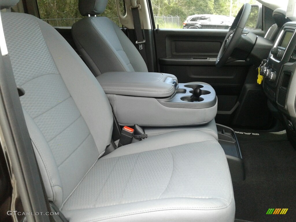 2018 1500 Express Crew Cab - Brilliant Black Crystal Pearl / Black/Diesel Gray photo #12