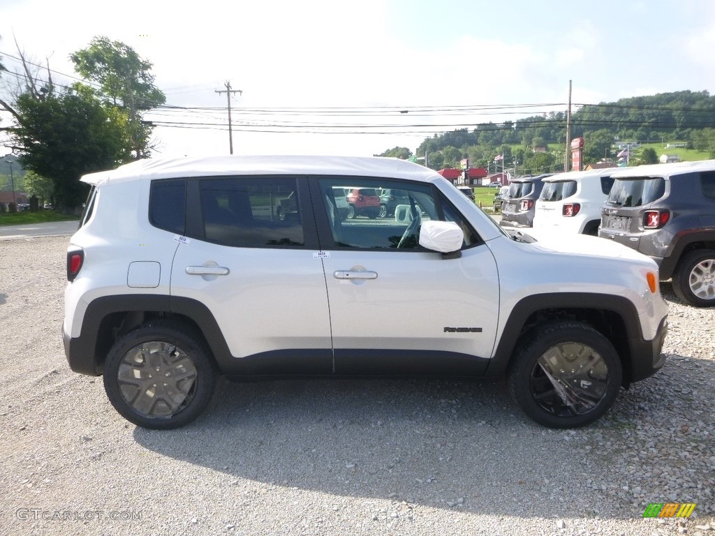 2018 Renegade Latitude 4x4 - Glacier Metallic / Black photo #6