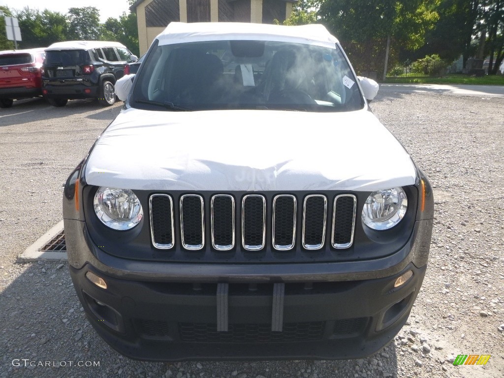 2018 Renegade Latitude 4x4 - Granite Crystal Metallic / Black photo #8