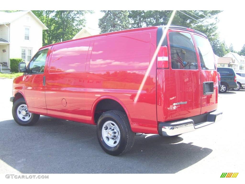 2009 Express 2500 Cargo Van - Victory Red / Medium Pewter photo #7