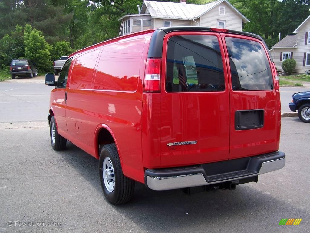 2009 Express 2500 Cargo Van - Victory Red / Medium Pewter photo #6