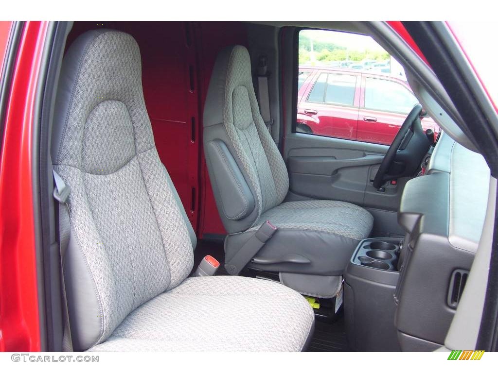 2009 Express 2500 Cargo Van - Victory Red / Medium Pewter photo #16