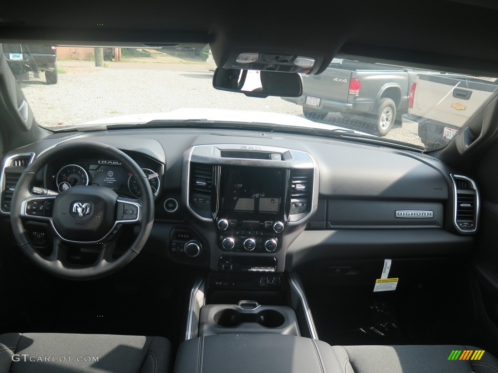 2019 1500 Big Horn Crew Cab 4x4 - Bright White / Black photo #8